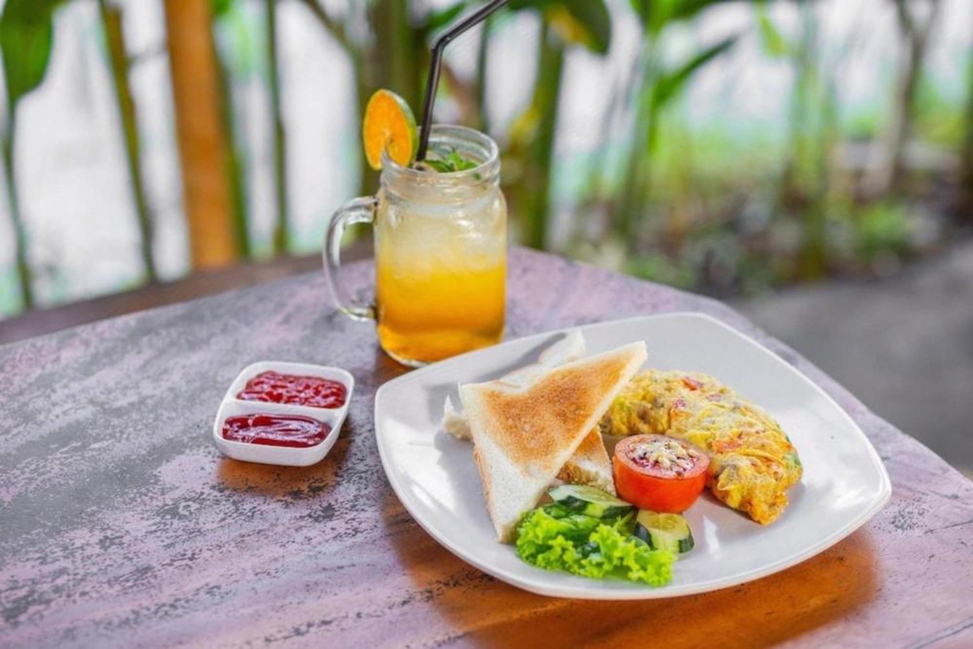 Oyo 1207 Pondok 789 Near Canggu Echo Beach Kültér fotó