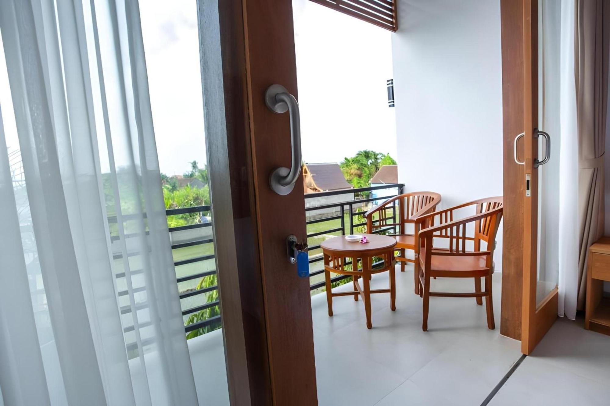 Oyo 1207 Pondok 789 Near Canggu Echo Beach Kültér fotó
