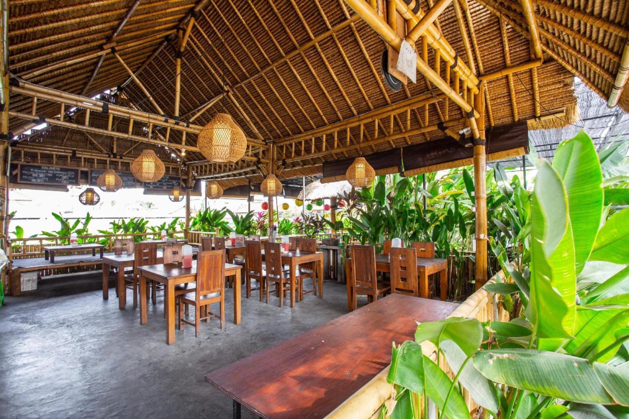 Oyo 1207 Pondok 789 Near Canggu Echo Beach Kültér fotó